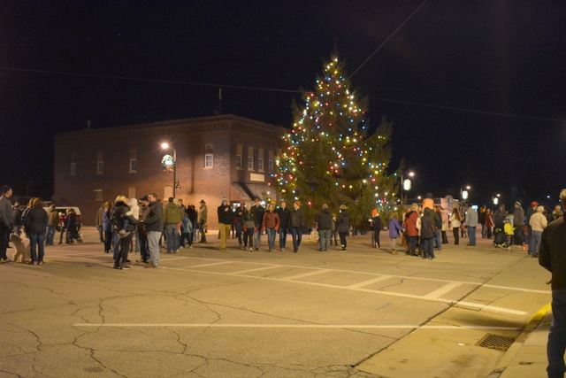 story-city-yulefest-tree-2-2016